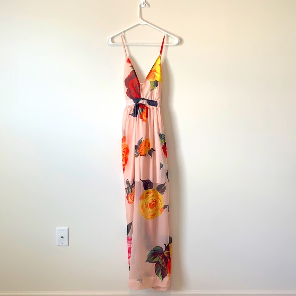 L’ATISTE Halter Back Floral Maxi Dress Size Medium in Floral Print